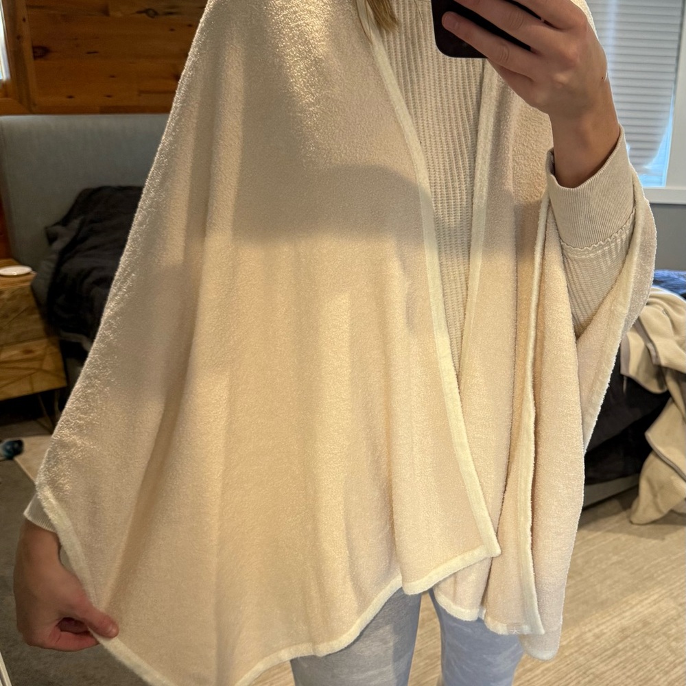Barefoot Dreams Cozy Chic Lite wrap